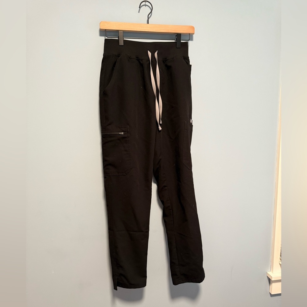 FIGS | Black Yola High-Waisted 2.0 Skinny Scrub Pants | Petite / Short XS